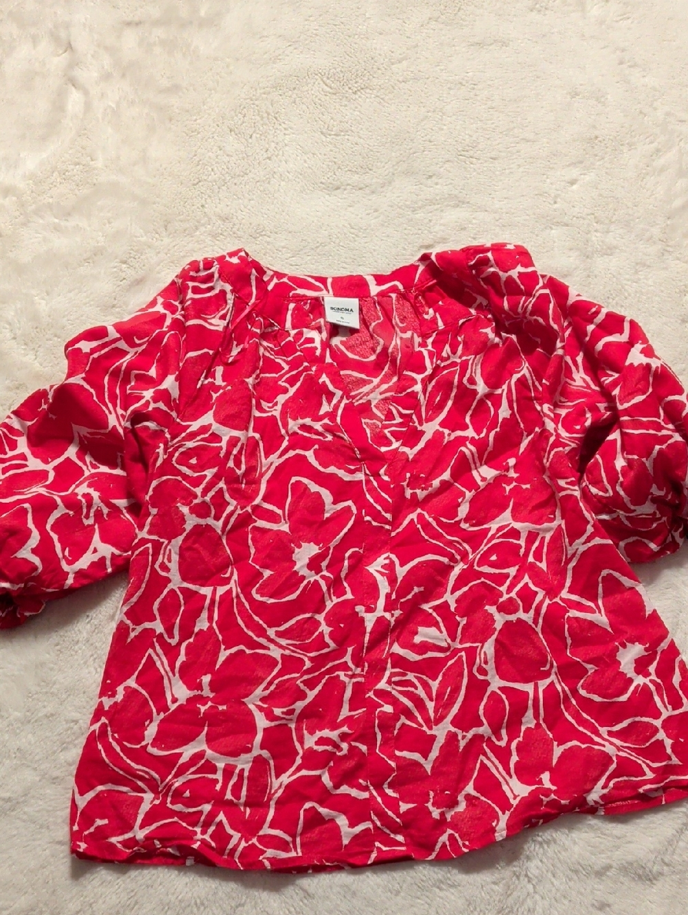 Red Floral Peasant Top‎
